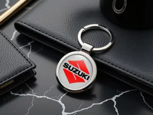 Suzuki Porte-clés Gravés Métal Brillant Photo